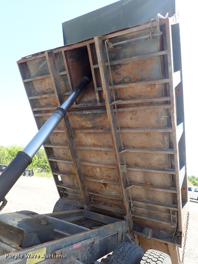image for item DE5333 2003 Ford F650 dump truck