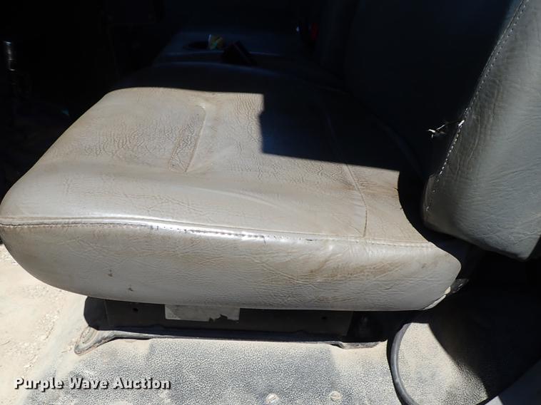 image for item DE5334 2002 Ford F650 dump truck