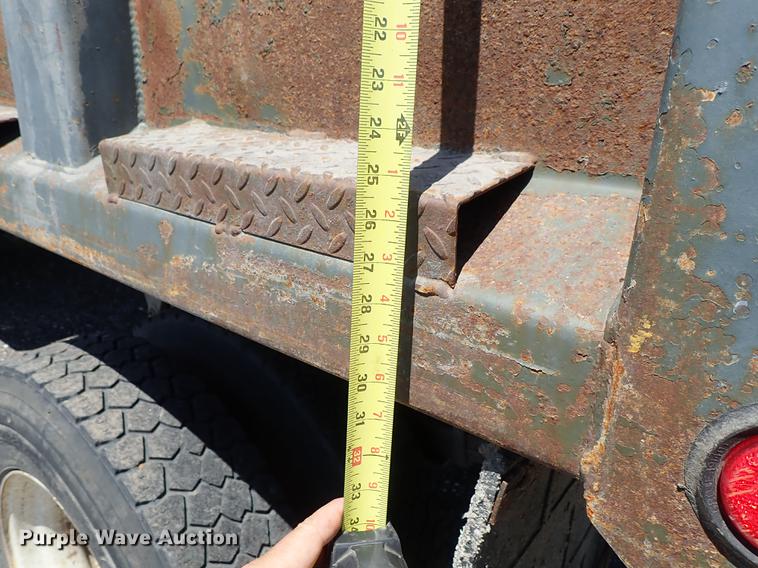 image for item DE5334 2002 Ford F650 dump truck