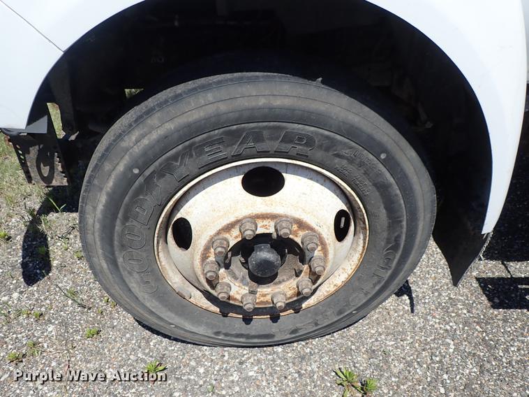 image for item DE5334 2002 Ford F650 dump truck