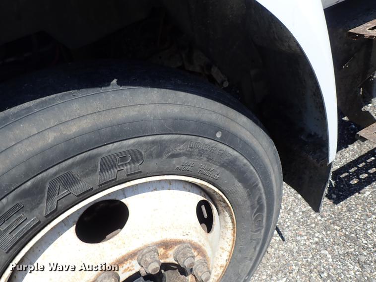 image for item DE5334 2002 Ford F650 dump truck