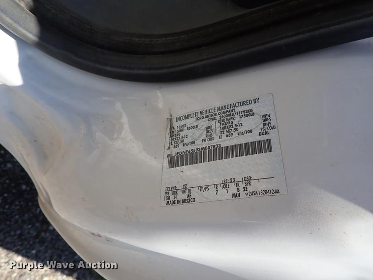 image for item DE5335 2003 Ford F650 dump truck