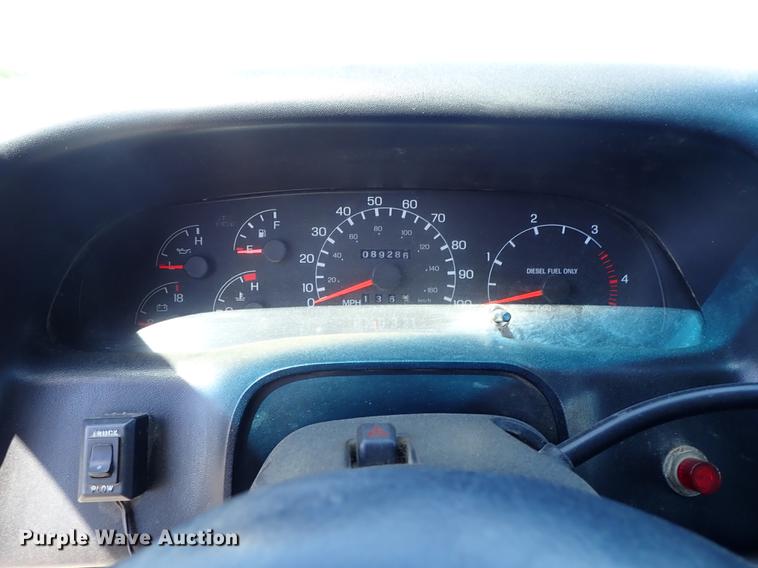 image for item DE5335 2003 Ford F650 dump truck