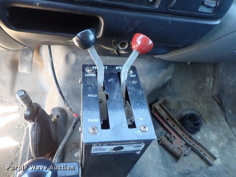 image for item DE5335 2003 Ford F650 dump truck