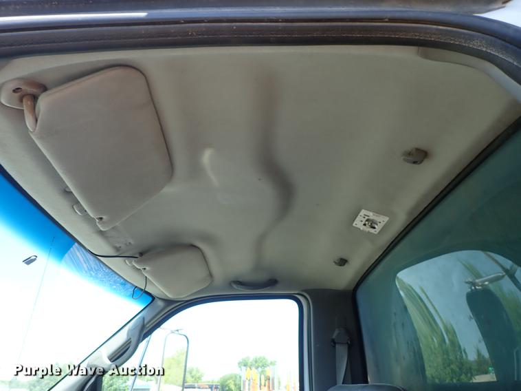 image for item DE5335 2003 Ford F650 dump truck