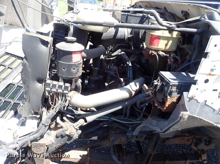 image for item DE5335 2003 Ford F650 dump truck