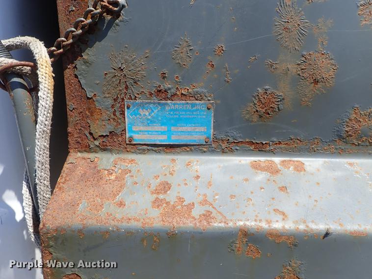 image for item DE5335 2003 Ford F650 dump truck