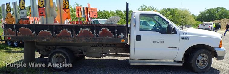 image for item DE5336 2000 Ford F350 Super Duty dump bed pickup truck