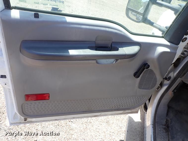 image for item DE5336 2000 Ford F350 Super Duty dump bed pickup truck