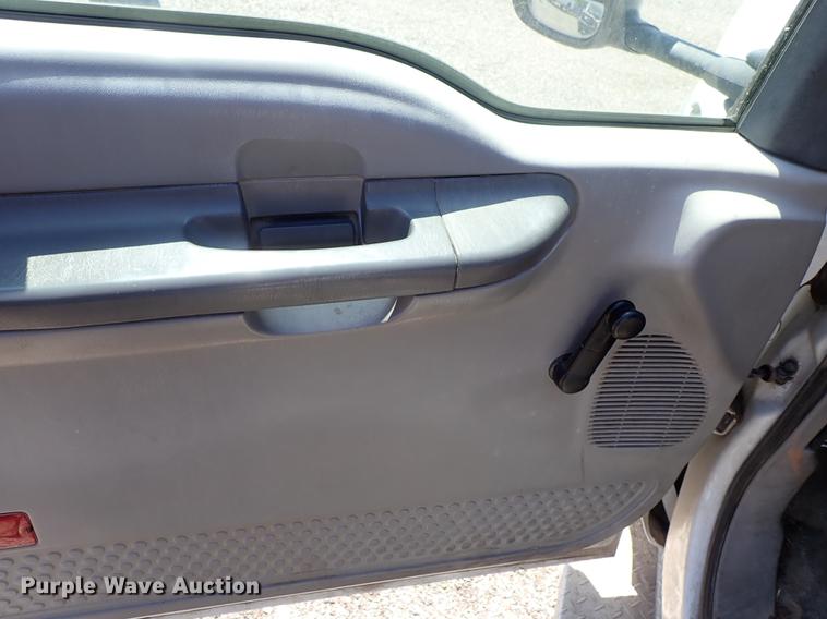 image for item DE5336 2000 Ford F350 Super Duty dump bed pickup truck