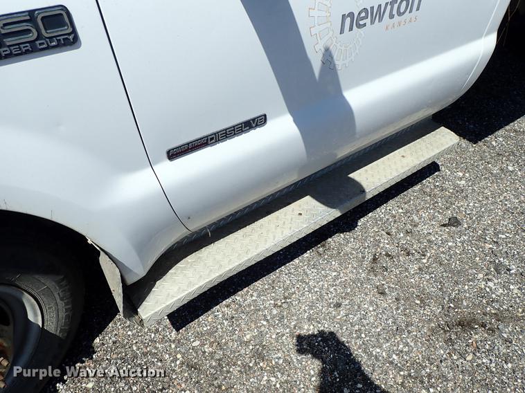 image for item DE5336 2000 Ford F350 Super Duty dump bed pickup truck