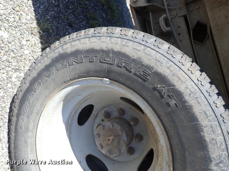 image for item DE5336 2000 Ford F350 Super Duty dump bed pickup truck