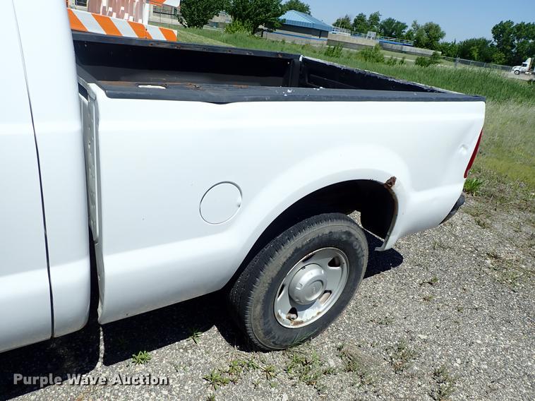 image for item DE5337 2006 Ford F250 Super Duty SuperCab pickup truck