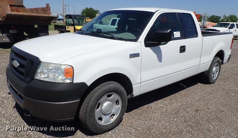 image for item DE5338 2006 Ford F150 SuperCab pickup truck