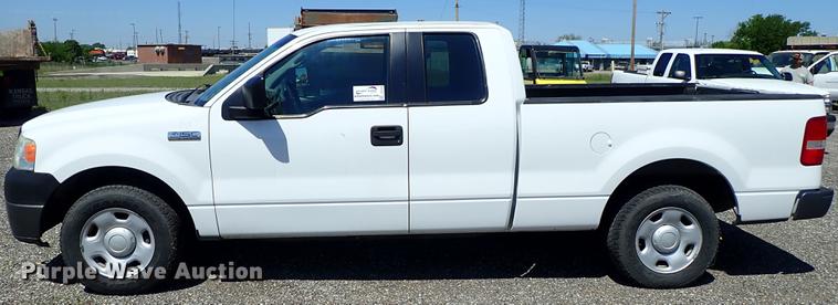 image for item DE5338 2006 Ford F150 SuperCab pickup truck