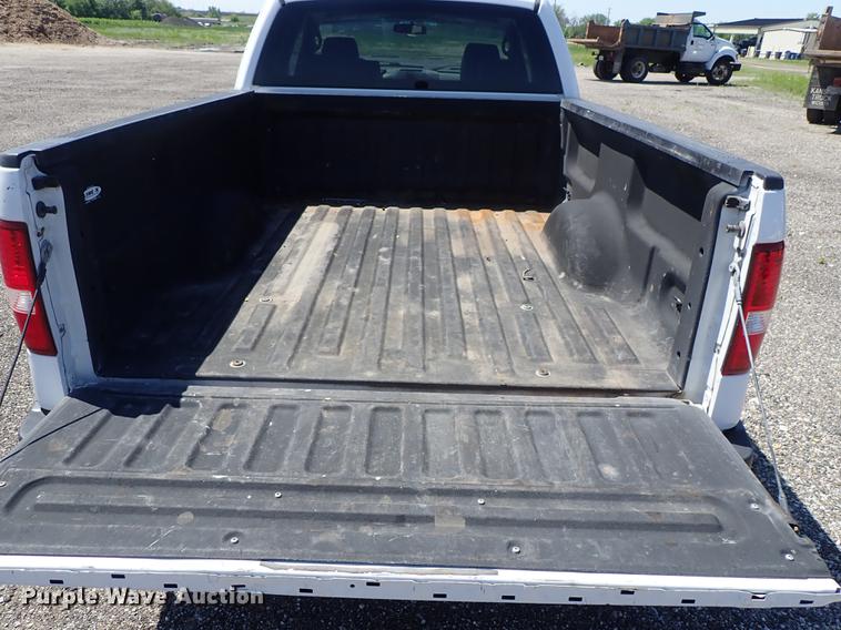 image for item DE5338 2006 Ford F150 SuperCab pickup truck