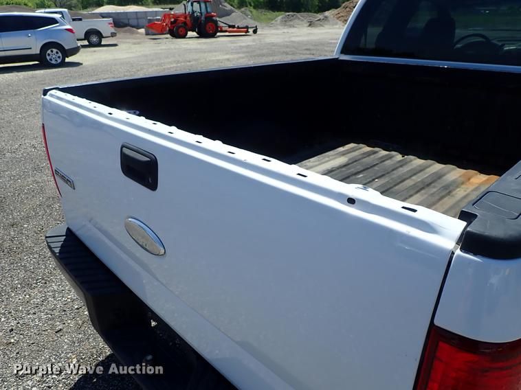 image for item DE5338 2006 Ford F150 SuperCab pickup truck