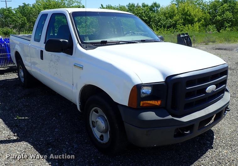 image for item DE5339 2006 Ford F250 Super Duty SuperCab pickup truck