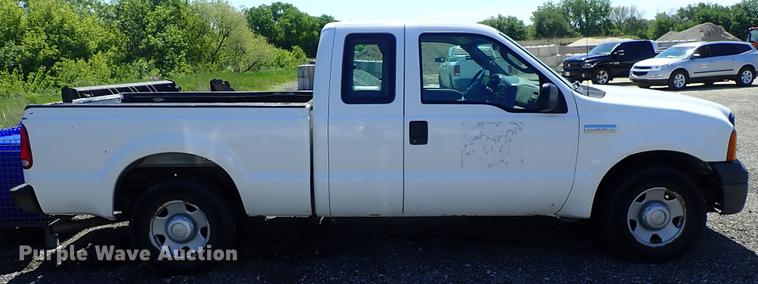 image for item DE5339 2006 Ford F250 Super Duty SuperCab pickup truck