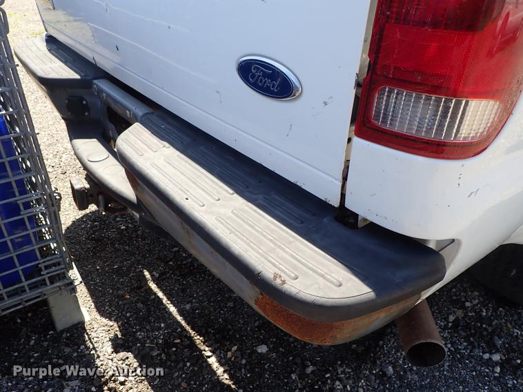 image for item DE5339 2006 Ford F250 Super Duty SuperCab pickup truck