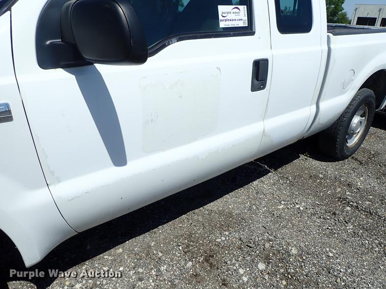 image for item DE5339 2006 Ford F250 Super Duty SuperCab pickup truck