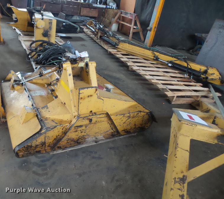 image for item DE7804 Tiger 34852 boom rotary mower