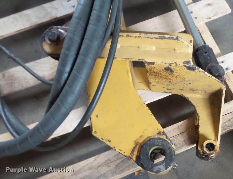 image for item DE7804 Tiger 34852 boom rotary mower