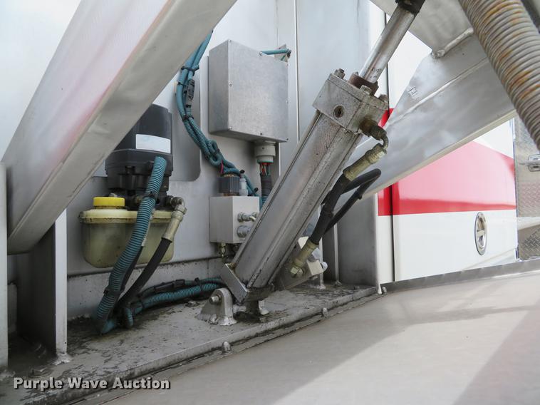 image for item DE8040 1996 Emergency One fire truck