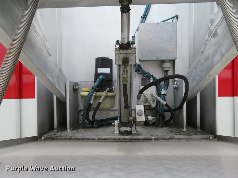 image for item DE8040 1996 Emergency One fire truck