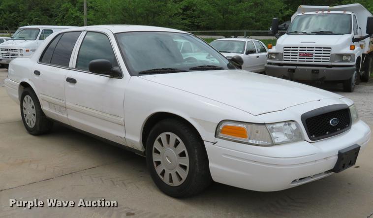 image for item DE8042 2009 Ford Crown Victoria Police Interceptor