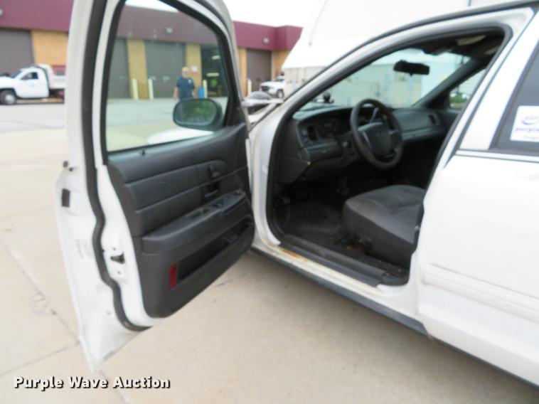 image for item DE8042 2009 Ford Crown Victoria Police Interceptor