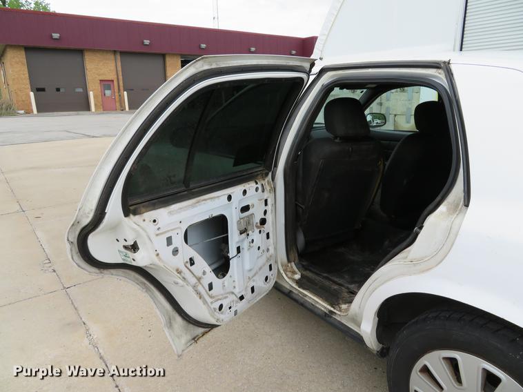 image for item DE8042 2009 Ford Crown Victoria Police Interceptor