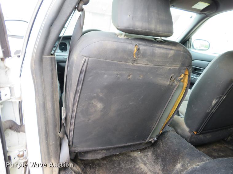 image for item DE8042 2009 Ford Crown Victoria Police Interceptor