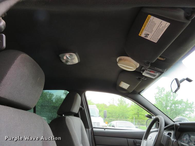 image for item DE8042 2009 Ford Crown Victoria Police Interceptor