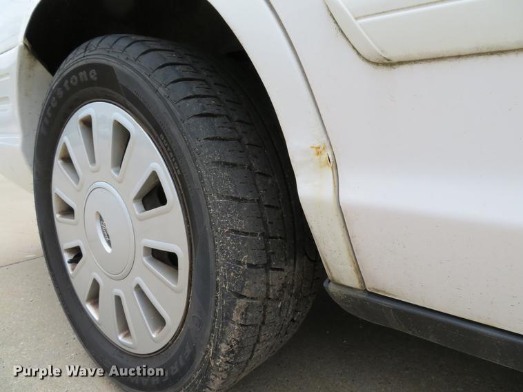 image for item DE8042 2009 Ford Crown Victoria Police Interceptor