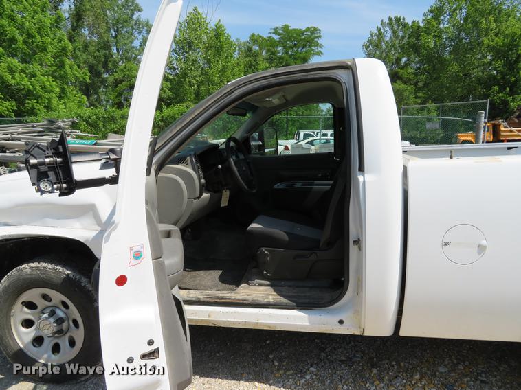 image for item DE8099 2008 Chevrolet Silverado 1500 pickup truck