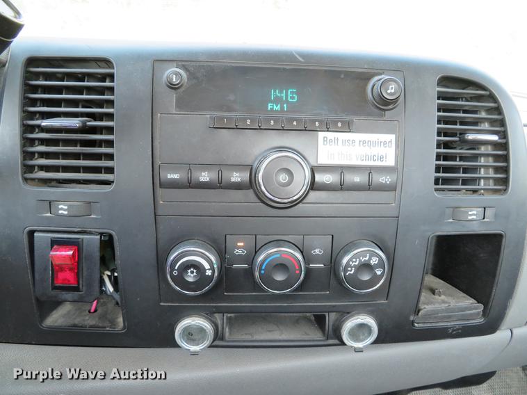 image for item DE8099 2008 Chevrolet Silverado 1500 pickup truck