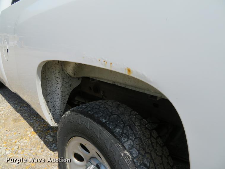 image for item DE8099 2008 Chevrolet Silverado 1500 pickup truck