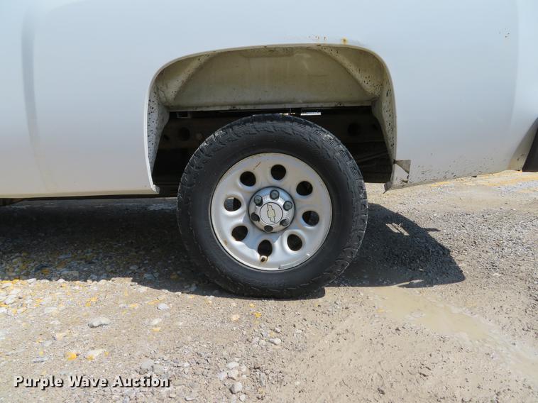 image for item DE8099 2008 Chevrolet Silverado 1500 pickup truck