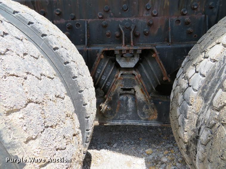 image for item DE8100 2002 International 2554 dump truck