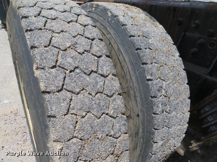 image for item DE8100 2002 International 2554 dump truck