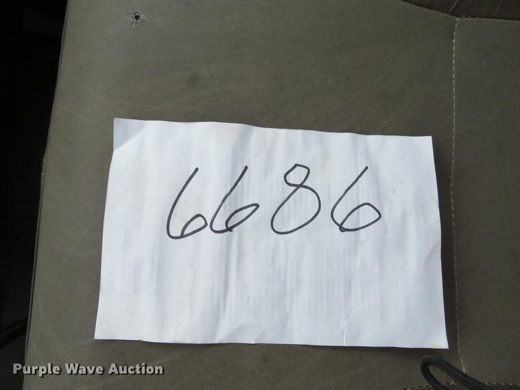 image for item DE8100 2002 International 2554 dump truck