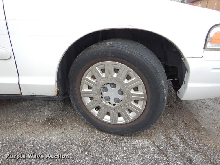 image for item DE8313 2003 Ford Crown Victoria Police Interceptor