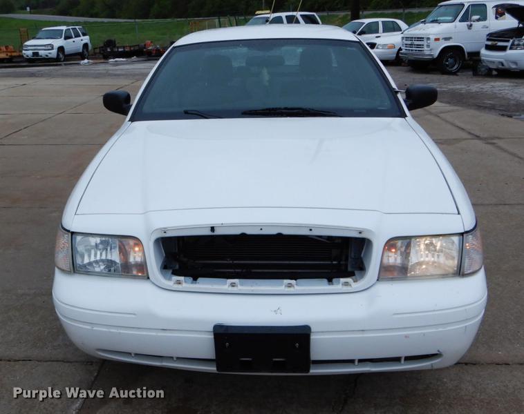 image for item DE8314 2010 Ford Crown Victoria Police Interceptor