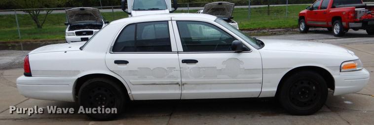 image for item DE8314 2010 Ford Crown Victoria Police Interceptor