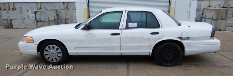 image for item DE8314 2010 Ford Crown Victoria Police Interceptor