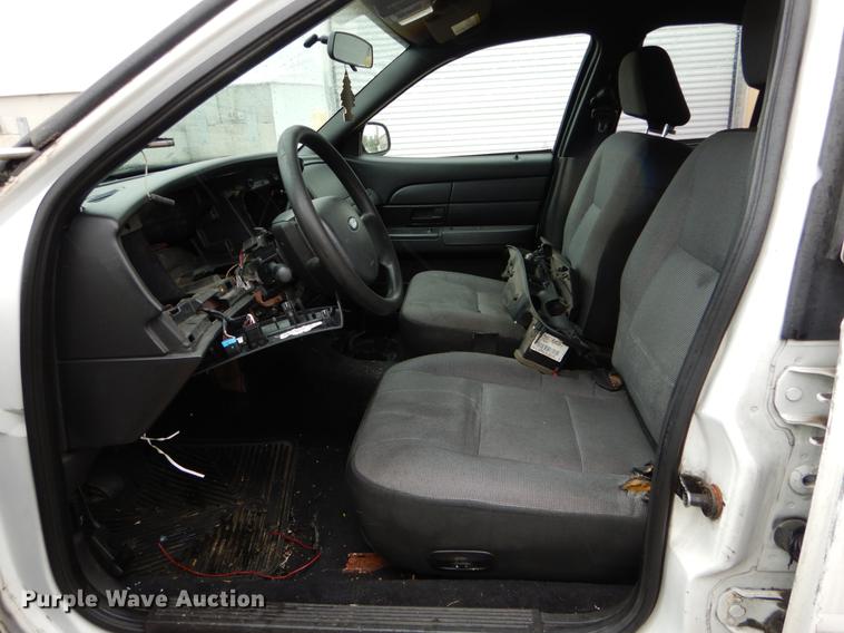 image for item DE8314 2010 Ford Crown Victoria Police Interceptor