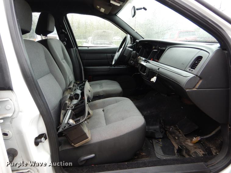 image for item DE8314 2010 Ford Crown Victoria Police Interceptor