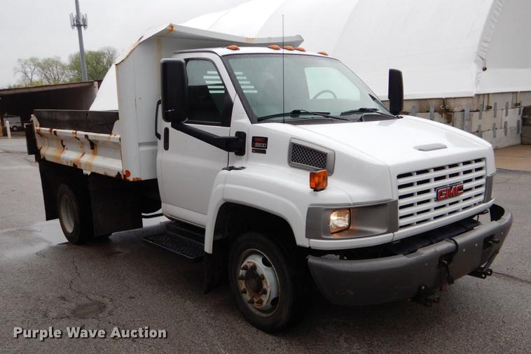 image for item DE8315 2009 GMC C5500 dump truck