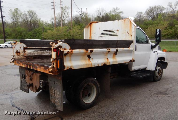 image for item DE8315 2009 GMC C5500 dump truck